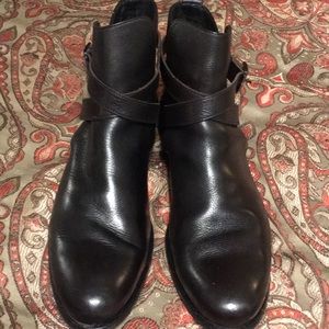 Kenneth Cole strap boots